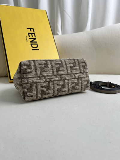 フェンディバッグ全体デザイン